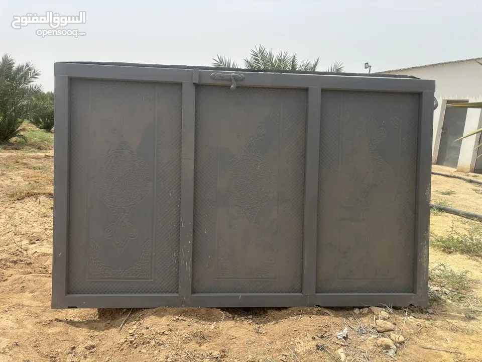 بوابة درفتين تصلح لمزرعة