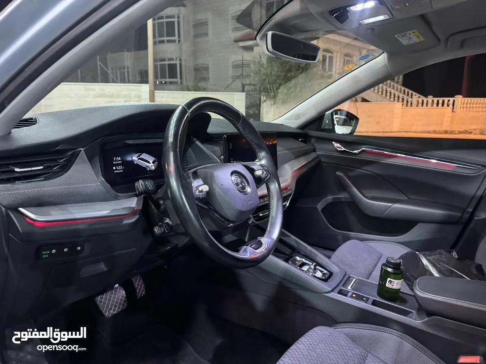 سكودا اوكتافيا ستيشن A8 2021 عداد قليل و فحص نخب ، بحالة الوكالة ، إضافات كاملة