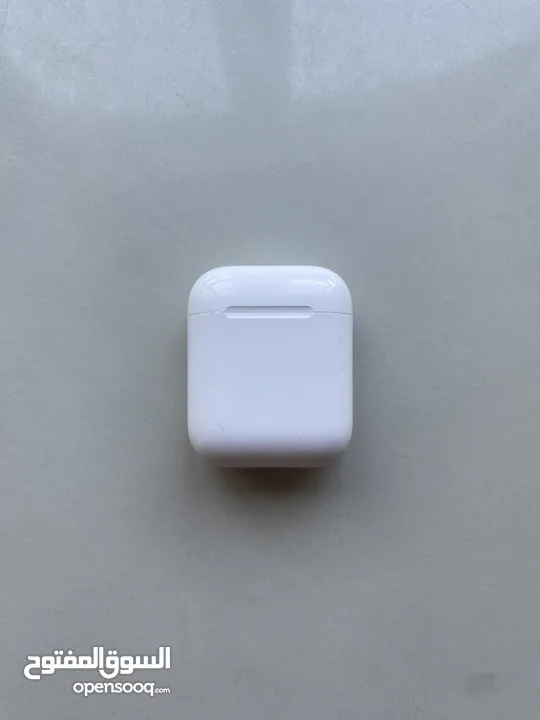 airpods gen1 (used for one month and super clean)