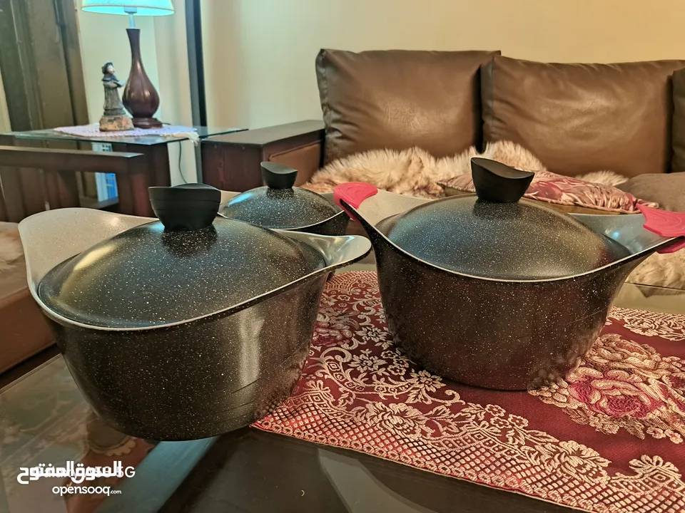 طقم طناجر قرانيت اسود