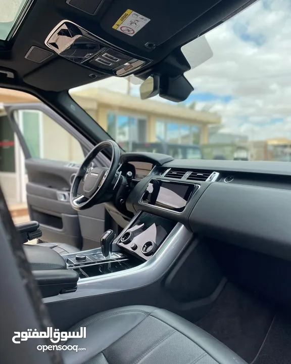 30 الف كيلو   وارد المانيا بحال الوكالة  Range Rover Sport 2022