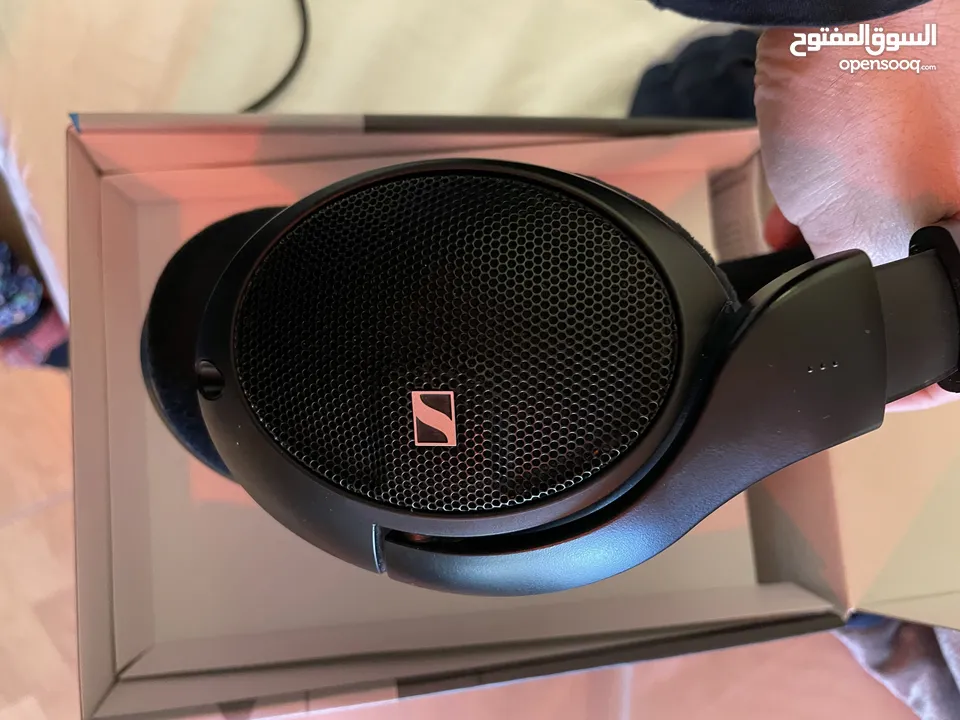 Sennheiser HD560s Analytical Analog Headphones