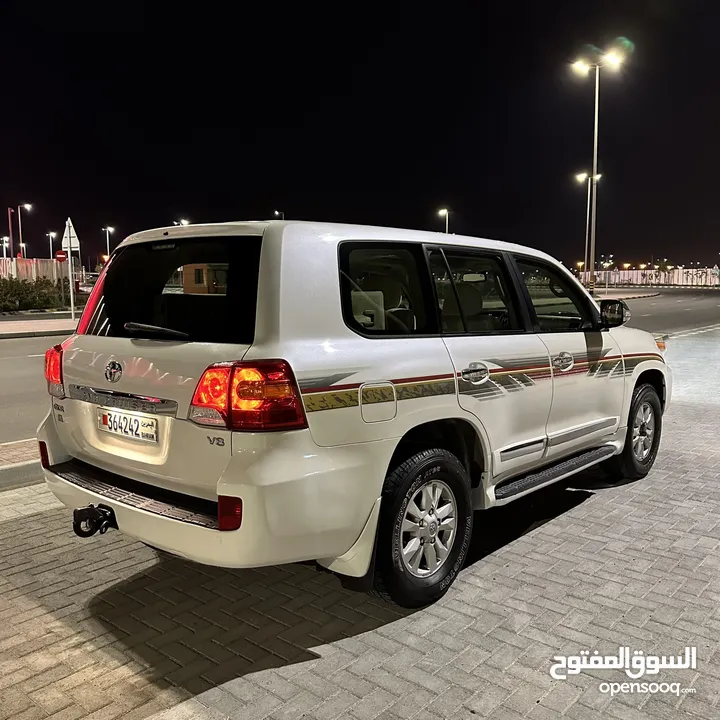 لاند كروزر GXR V8 2010