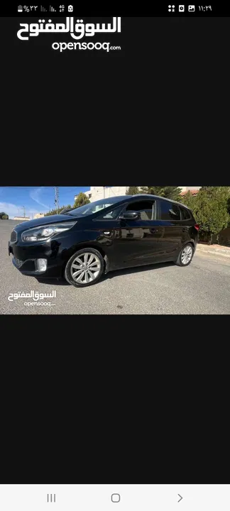 كيا كارينز 2014 نظيفة جدا للبيع بسعر مغري جدا سيارة عائلية و عملية