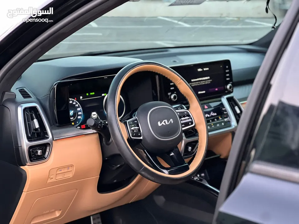 كايا سورينتو 2022/فل الفل  فتحة سقف بانوراما  2x4 ///240Hp بنزين + كهرباء  ( Haybrid) 1600cc