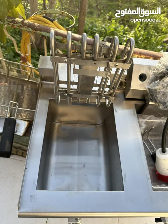 قلاية كهربائية مزدوجة ستانلس ستيل مع حنفيات لتصفية الزيت – بسعر 2000 شيكل