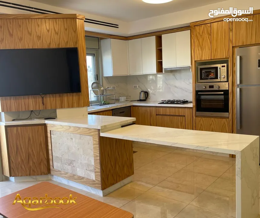 شقة مميزة مفروشة بالقرب من مسشتفى المستقبل في البيرة