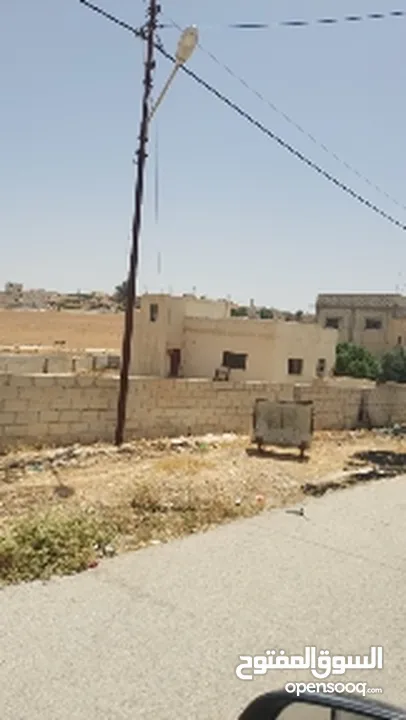 بيت للبيع بسعر مغري في الموقر_ المغاير