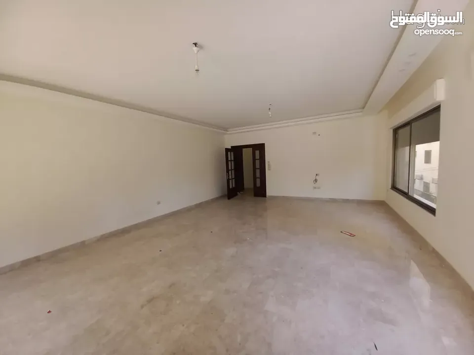 شقه ارضيه مميزه جدا في ام اذينه للبيع ( Property ID : 30604 )