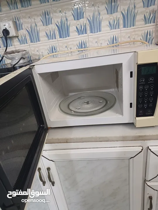 ميكرويف ( ناشونال إليكتريك )  28L بحالة ممتازة