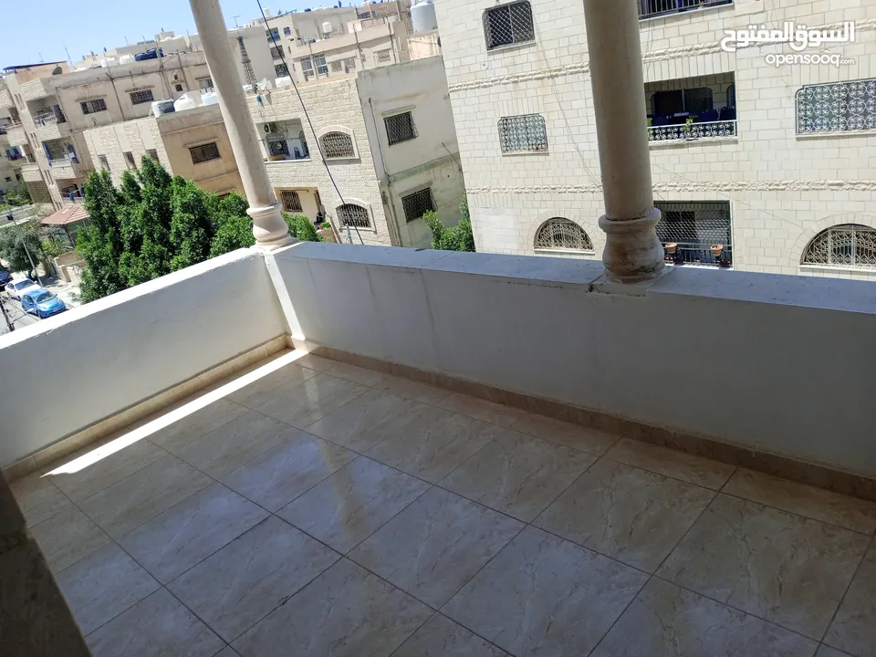 شقق  للبيع الزرقاء الجديده شارع 16بمساحات متعدده