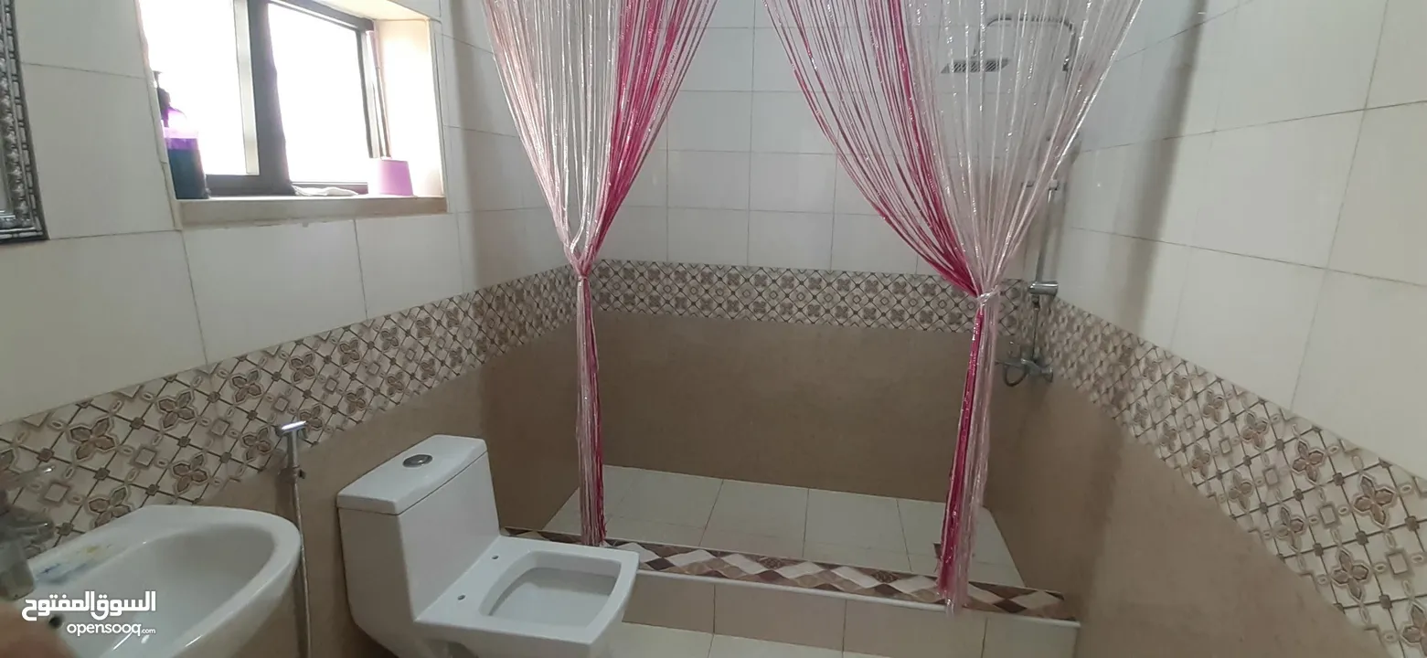 شاليه ومزرعة الجمل  مادبا - خربة المخيط - غرب الجامعة الالمانية .............................