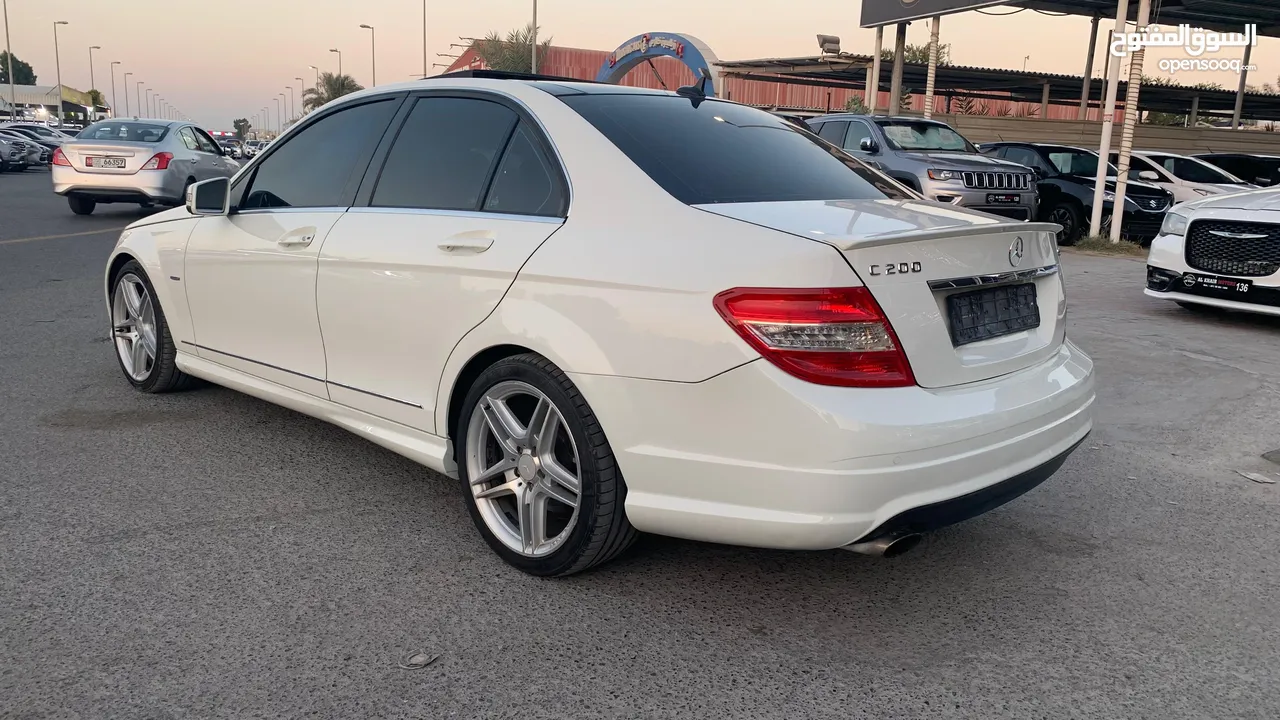 مرسيدس بنز C200 خليجي 2011 نظيف جدا