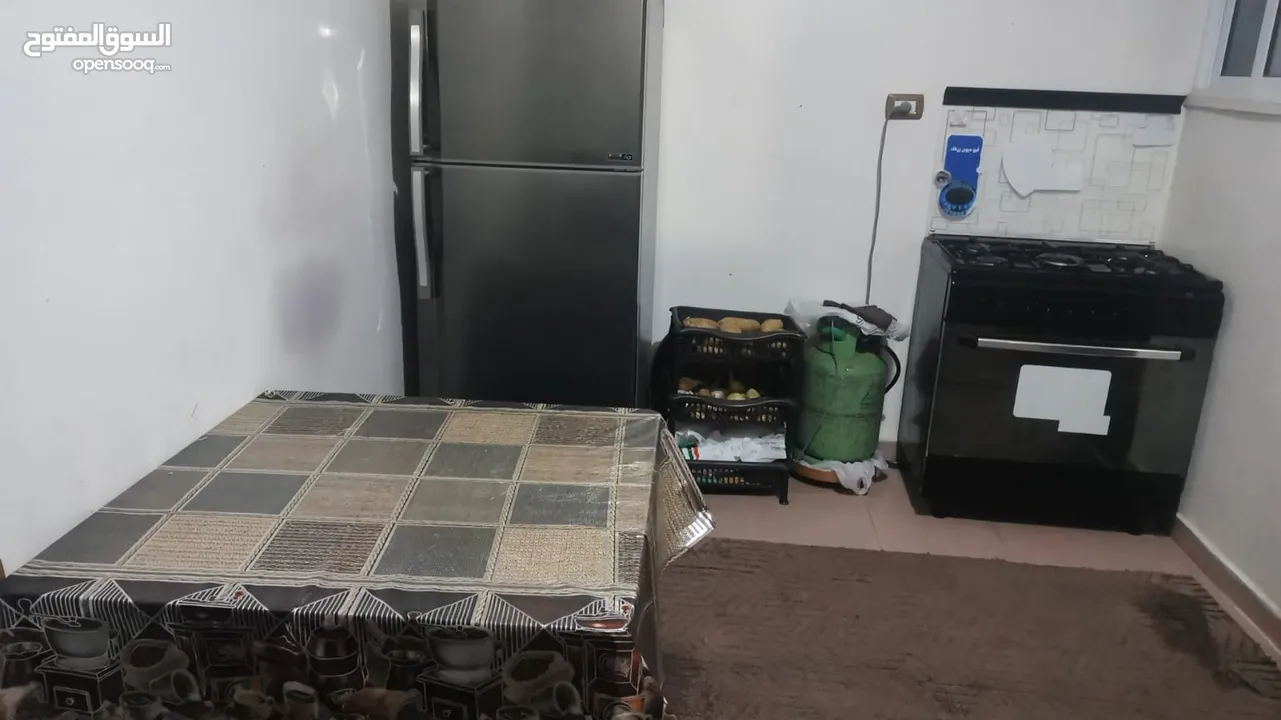بيت طابق اول