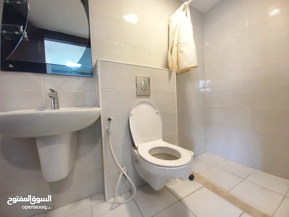 روف مفروش للإيجار في عبدون  ( Property 35584 ) سنوي فقط