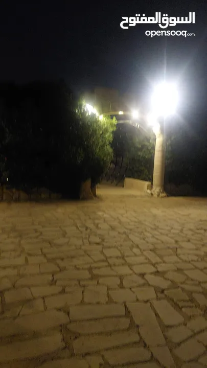 مطلوب شريك لتشغيل مطل مع بيت ريفي مطل كوفي شوب مطل  جلسات طريق حمامات ماعين الرئيسي مطله على البحر