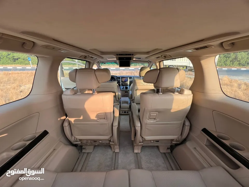 TOYOTA ALPHARD LIMITED 2015 GCC FULL OPTION VIP