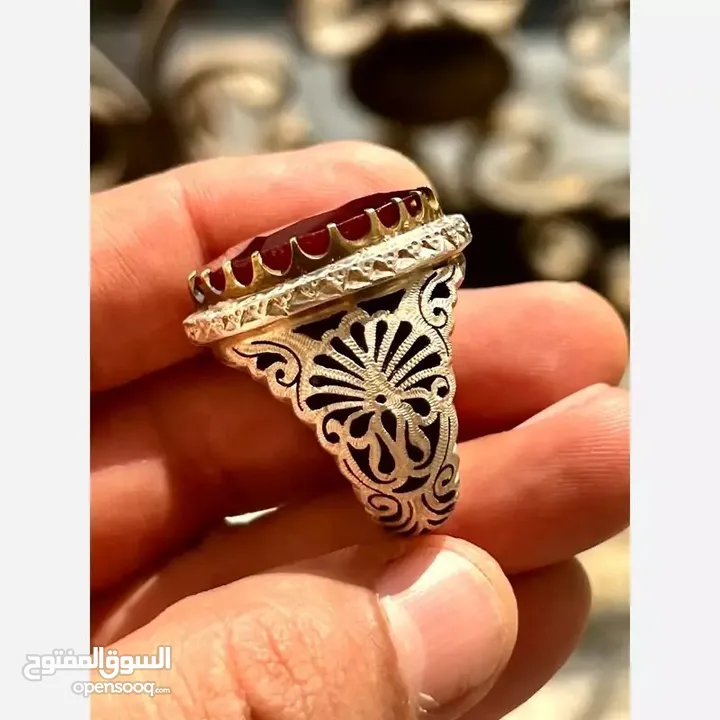 African ruby ​​ring / خاتم الياقوت الأفريقي