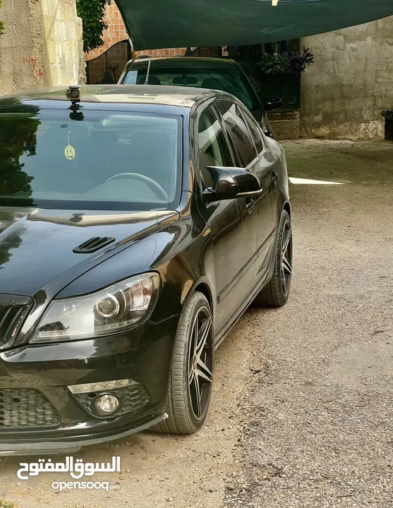 سكودا رمش برايفت  2011