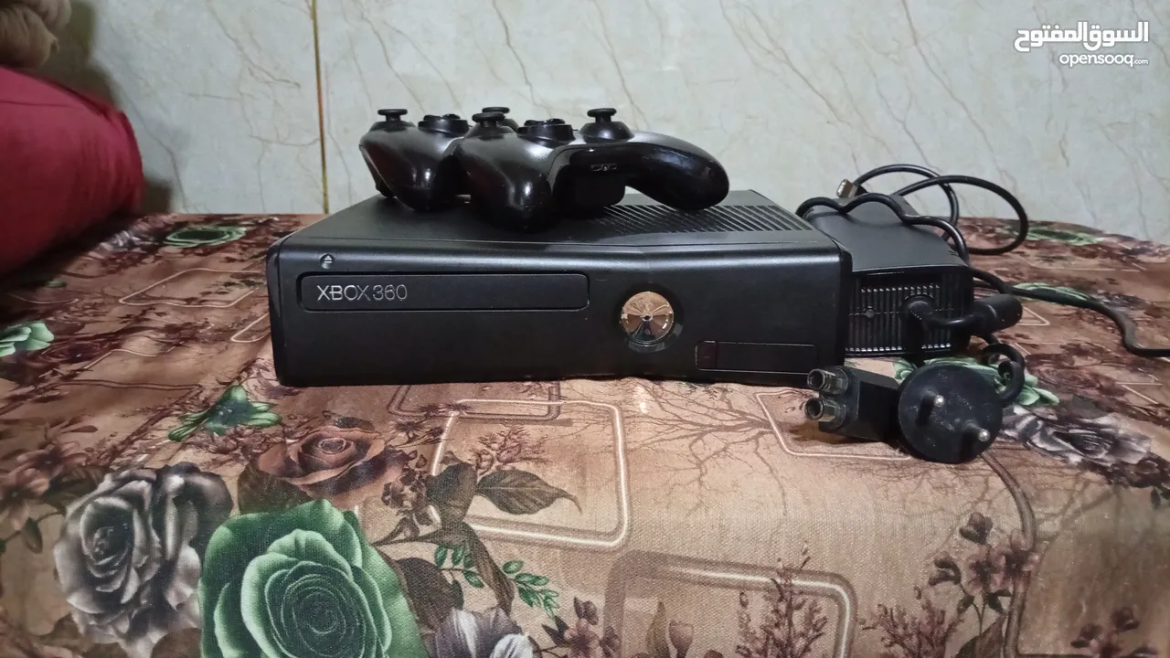 XBOX 360معاه العاب اسطوريه فيفا وgta