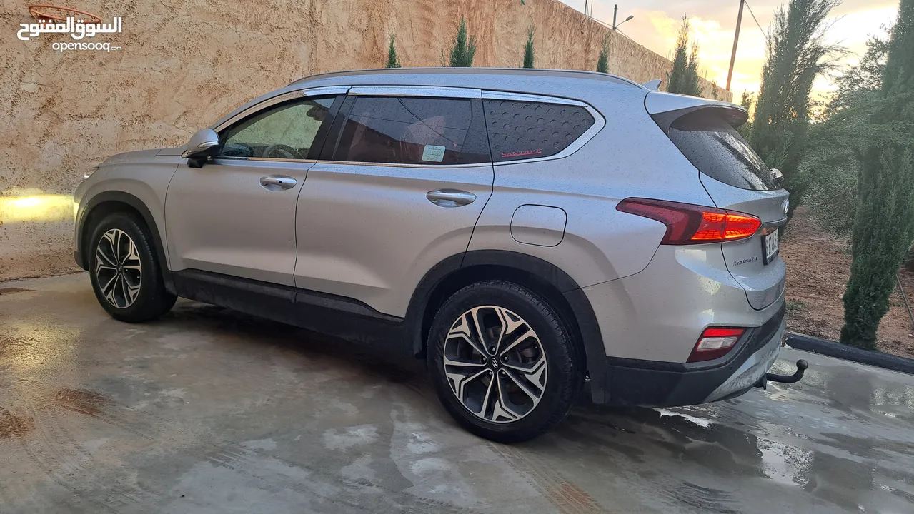 عرض على هونداي 7 ركاب سنتافيه 2020 بالاضافات المميزه والدفع الرباعي يد اوولا البيع مستعجل بسبب السفر