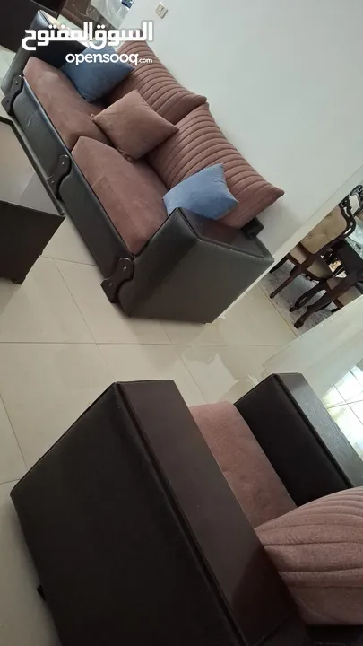 طقم كنب للبيع بسعر ممتاز