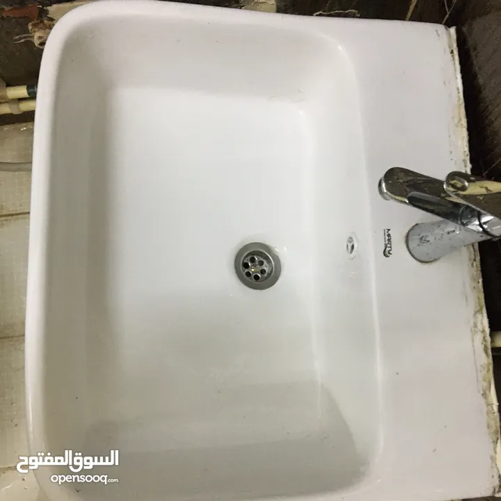 مغسلة حمام hand washer