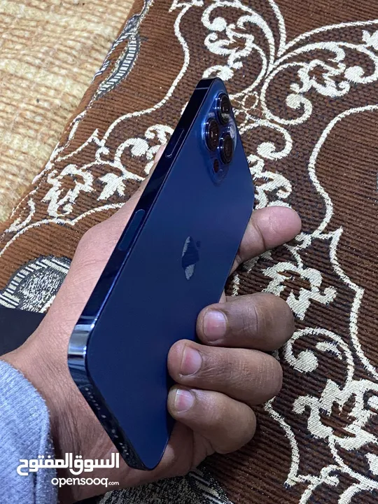 للبيع iPhone 12 Pro Max