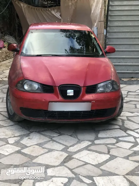 سيات قرطبه مكسور عليها ترخيص 3سنوات