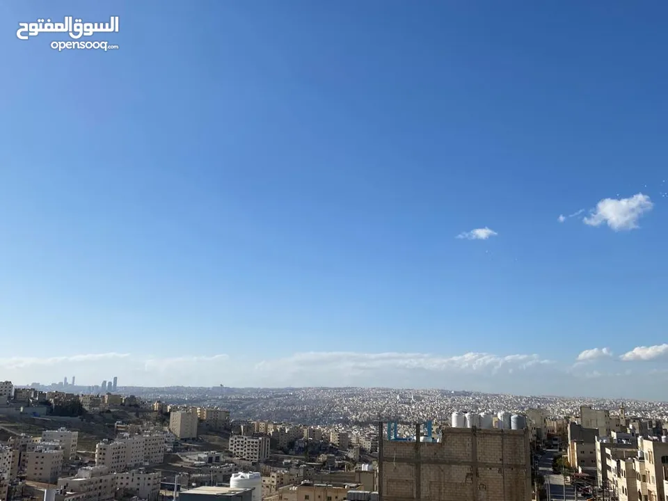 منزل بيت للبيع او للاستثمار مع إمكانية البناء على السطح