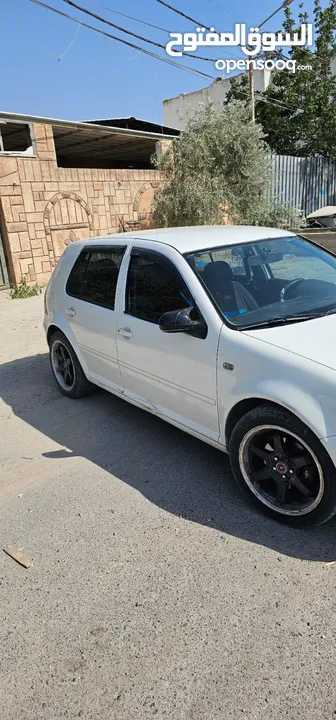 للبيع جولف mk4 2001