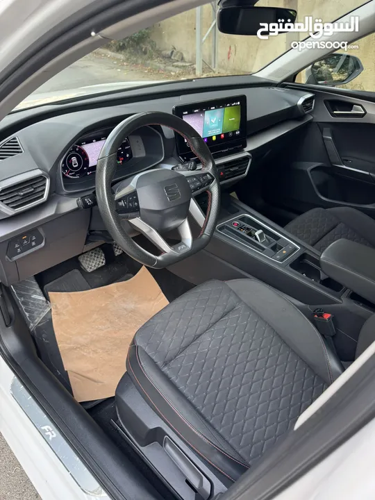 سيات ليون اف القصه الجديده