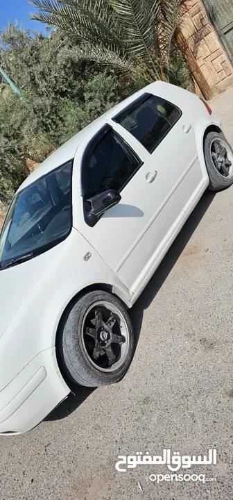للبيع جولف 2001