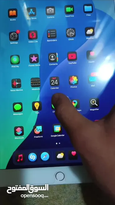 آيباد جيل ثامن للبيع iPad 8 بمساحه 128 جيجا باقل سعر ،للبيع فقط