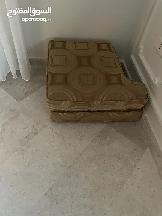 مقاعد و مخدات  كنب