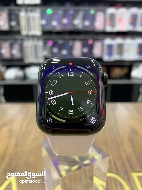 Used Apple watch series 7  ‎الساعة استخدام بسيط بطارية اصالي بنسبة93% DARK GREEN