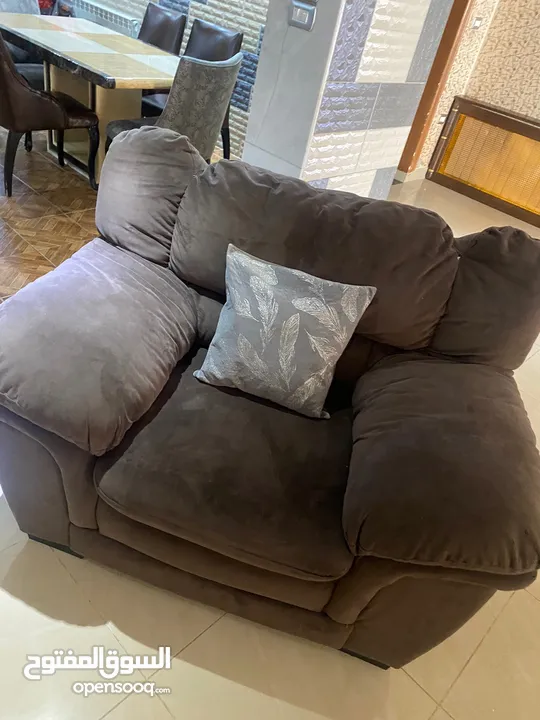 بدك تجدد طقم البيت قديم  وتغير الشكل وتغير الاسفنج  او تفصل طقم جديد بأقل الأسعار والجودة العالية