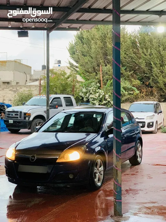 اوبل استرا