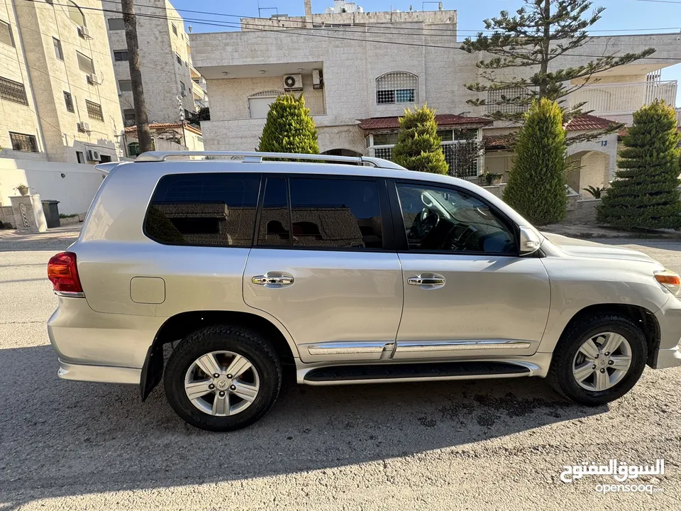 2014 Toyota Land Cruiser VXR 4.7L V8 ‎تويوتا لاندكروزر2014 ‎سعة المحرك: 4700cc V8