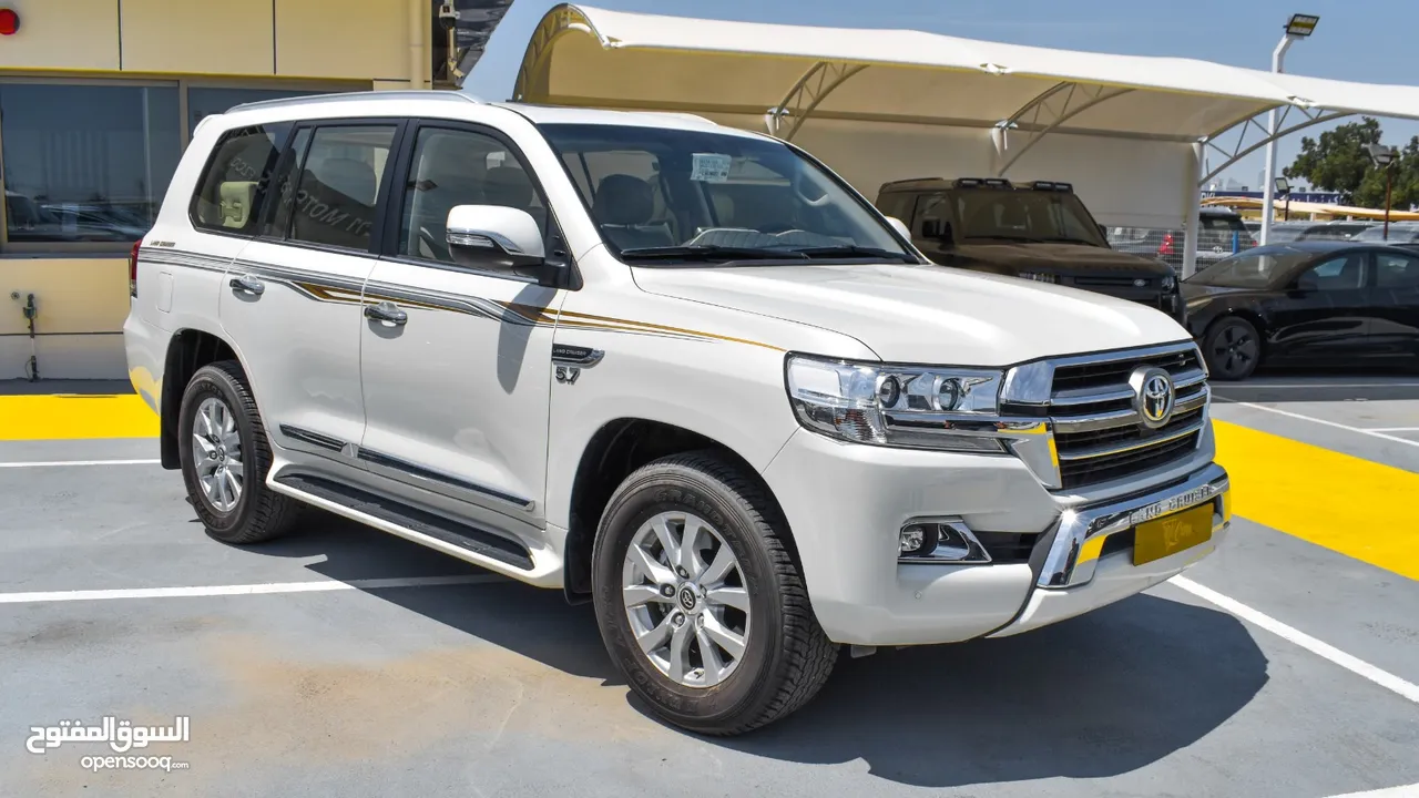 TOYOTA LAND CRUISER VXR  5.7L V8  2020  GCC EXPORT PRICE