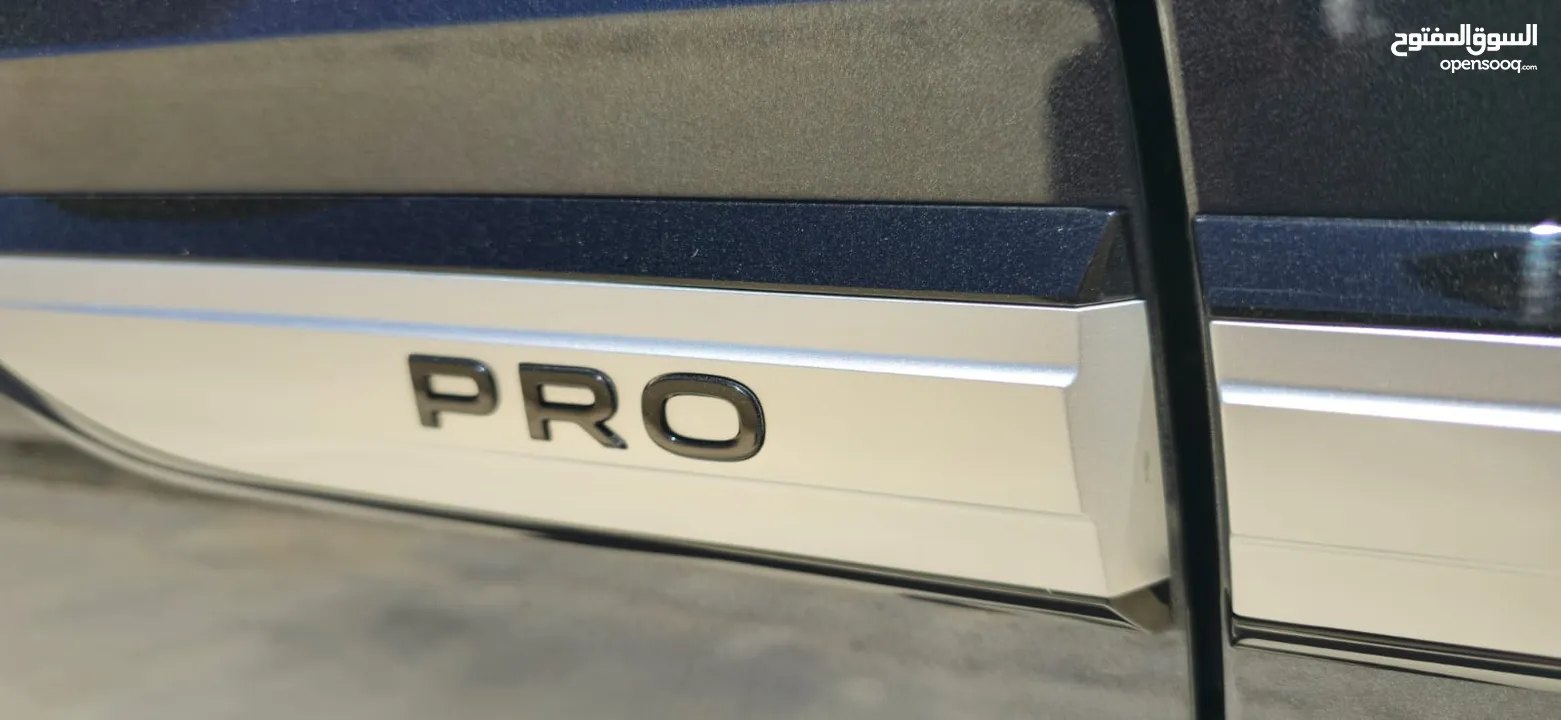 2024 ID 4 crozz pro piano black برو بيانو بلاك عداد زيرو كفالة اتوهب 6 سنوات أو 100 ألف كيلو متر