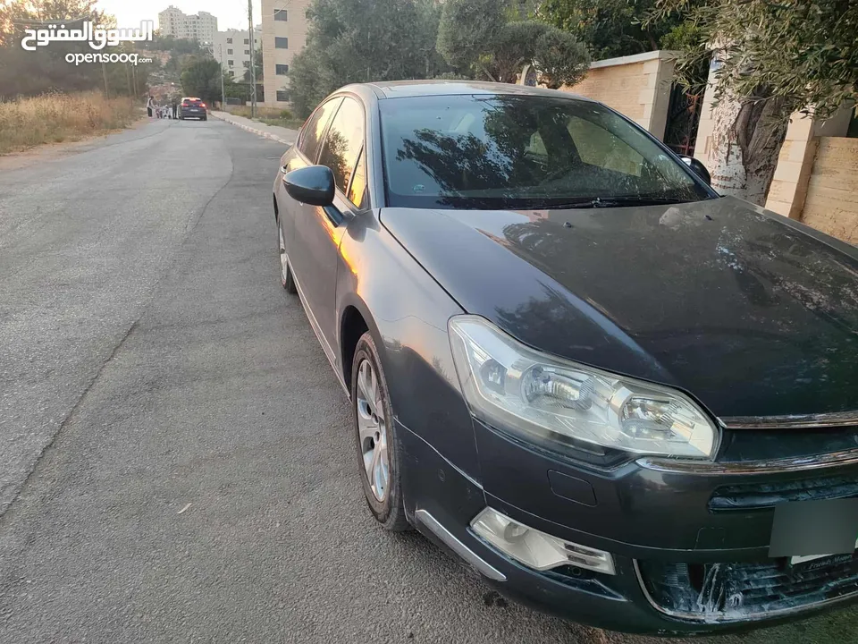 ستروين C5  2015 يد اولى ماشية 82 كيلو متر فقط بفخامة مرسيدس