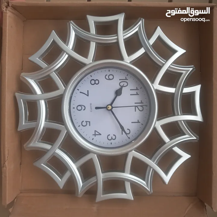 ساعات حائط للبيع