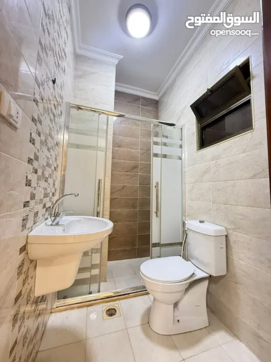 شقه مميزة للبيع في الطيرة رام الله طابق شبه ارضي