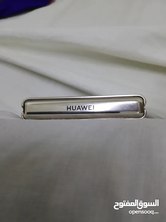 Huawei p50 pocket premium edition very clean