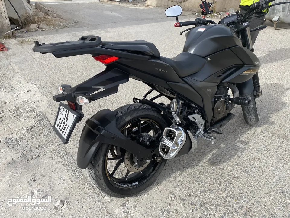 دراجة سوزوكي جكسر 250 2021