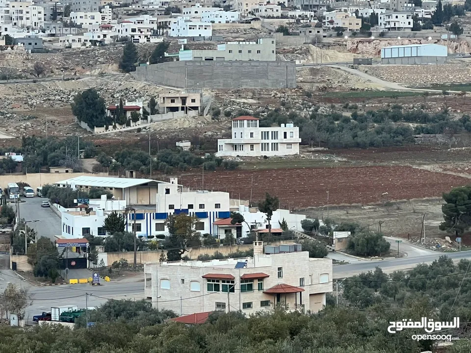 ارض للبيع سكنيه بجانب ترخيص جرش منبسطة مثل الكف بجانب فلل حديثه مساحة 800m مفروزه