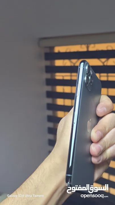 للبيع: iPhone 11 Pro Max - 256GB - لون أخضر