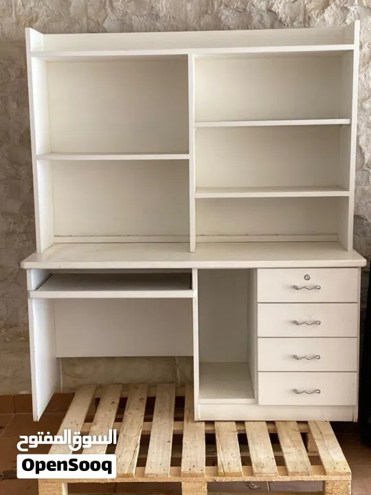 مكتب مع رفوف : أثاث غرف نوم : عمان طريق المطار (245524603)
