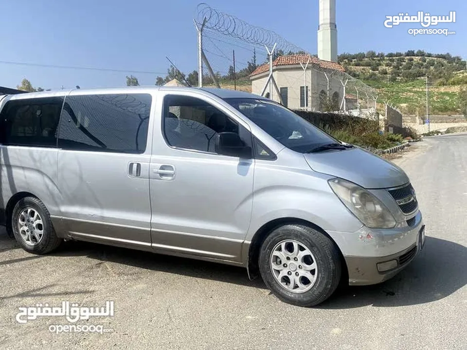متوفر باصات للضمان شهري فقط